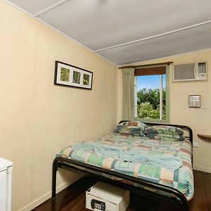 Budget King Room
